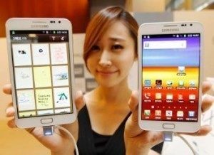 galaxy note girl with phones