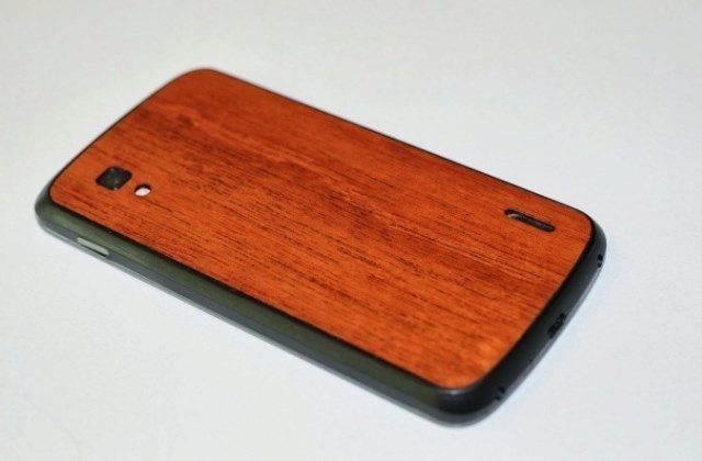 nexus 4 drevena zada