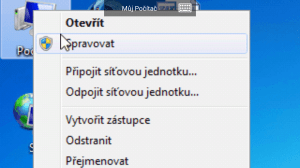 Gesto štípnutí přibližuje a oddaluje obraz