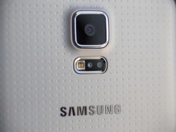 samsung-galaxy-s5-mwc-2014-10_610x458