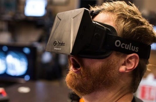 white guy oculus rift320