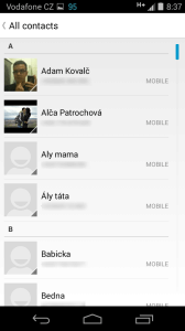 Telefon-Motorola-Moto-E-aplikace-kontakty (1)