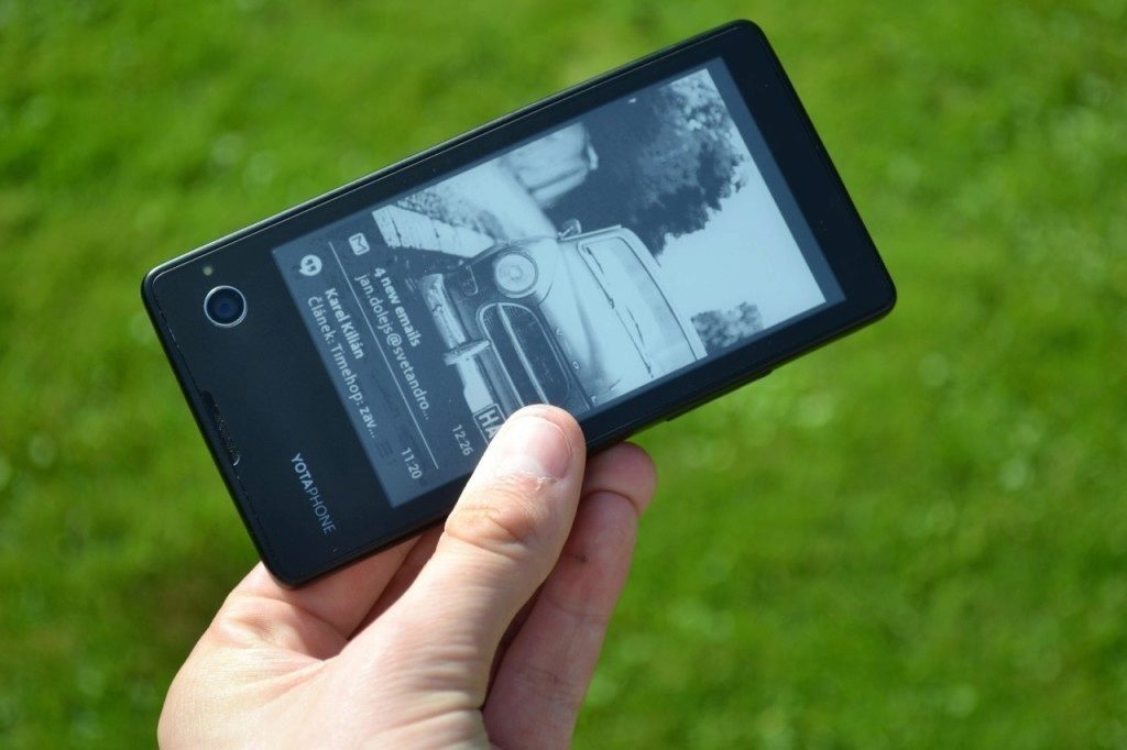 yotaphone c9660 zadni strana 1