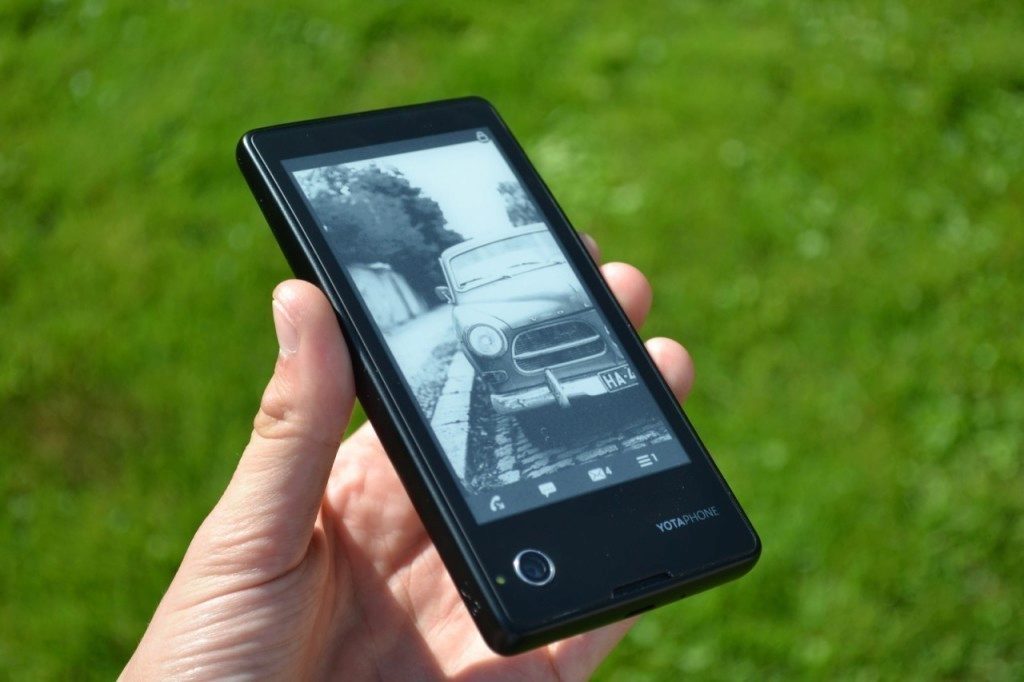 yotaphone c9660 zadni strana 3
