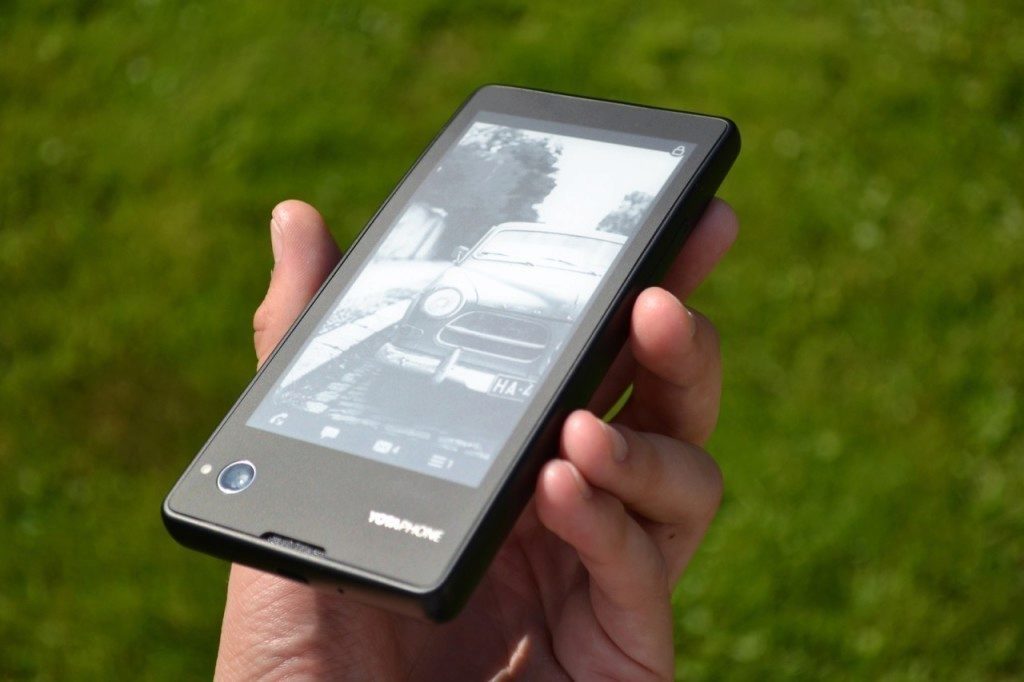 yotaphone c9660 zadni strana 4