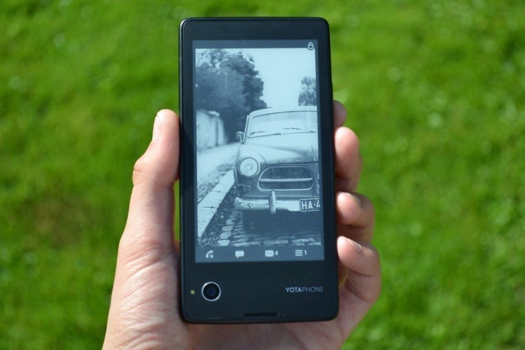 yotaphone c9660 zadni strana 5