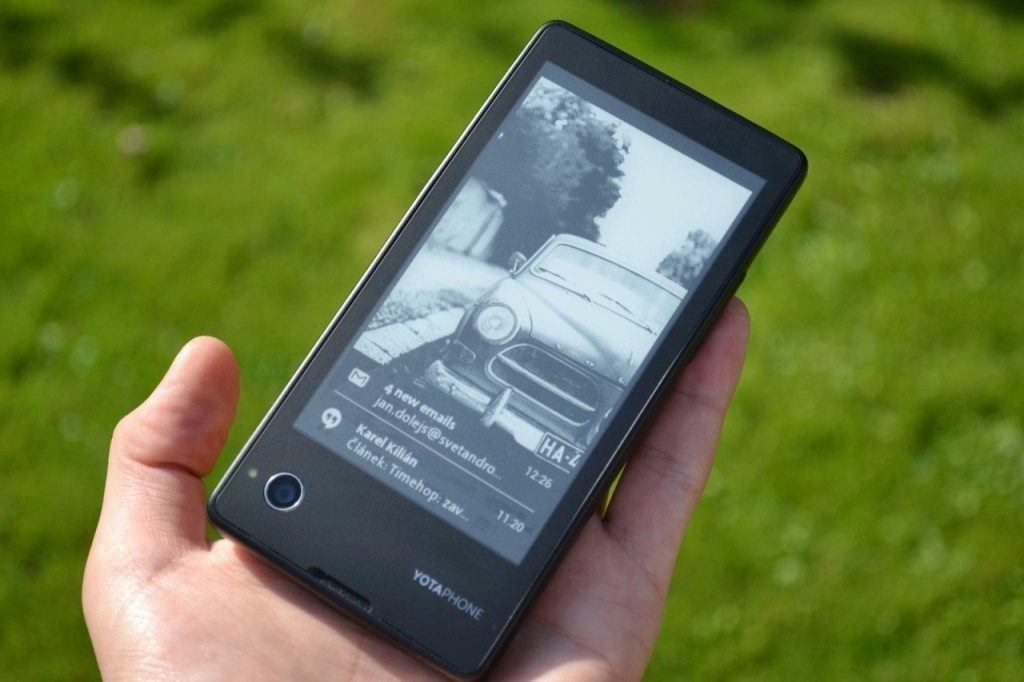 yotaphone c9660 zadni strana 7