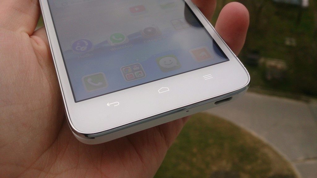 Huawei G630 přední senzorová tlačítka