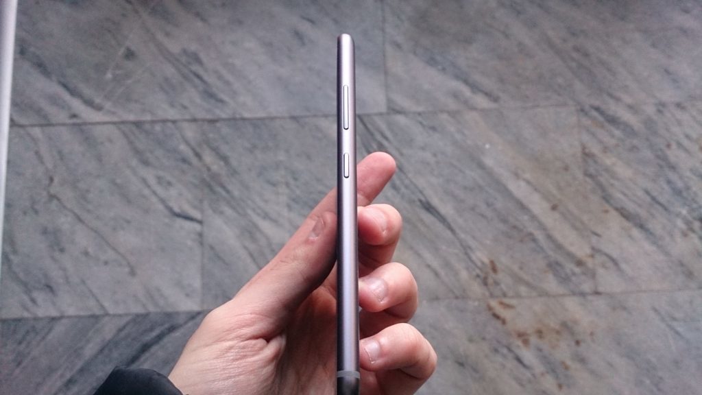 Lenovo S90 kolébka hlasitosti vypínací tlačítko