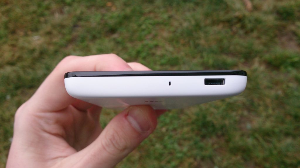 Xiaomi Redmi 2 microUSB konektor
