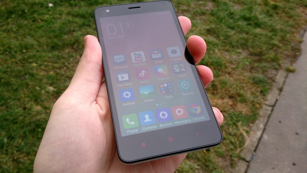 Xiaomi Redmi 2 přední strana displej2