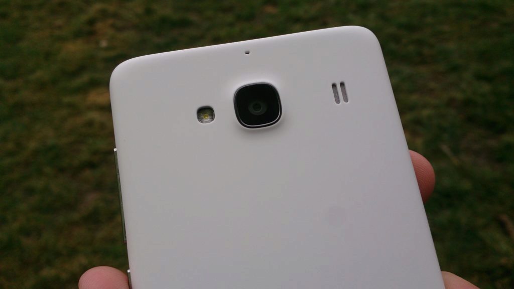 Xiaomi Redmi 2 zadní fotoaparát blesk reproduktor1
