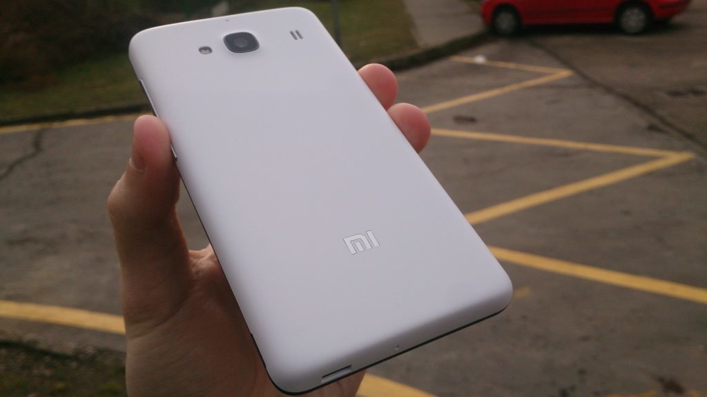 Xiaomi Redmi 2 záda telefonu1