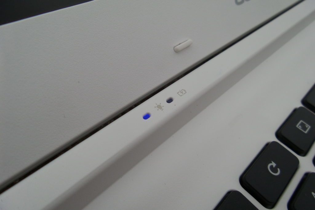 Acer Chromebook 13 diody on