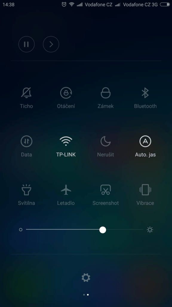 Xiaomi MI Note prostředí systému Android 4.4.4 notifikační lišta
