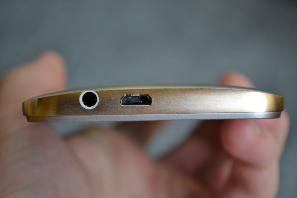 HTC One M9 konstrukce 15