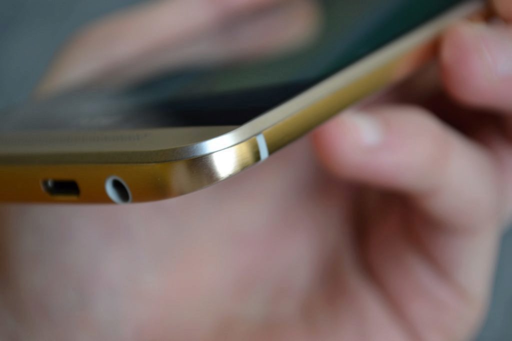 HTC One M9 konstrukce 19