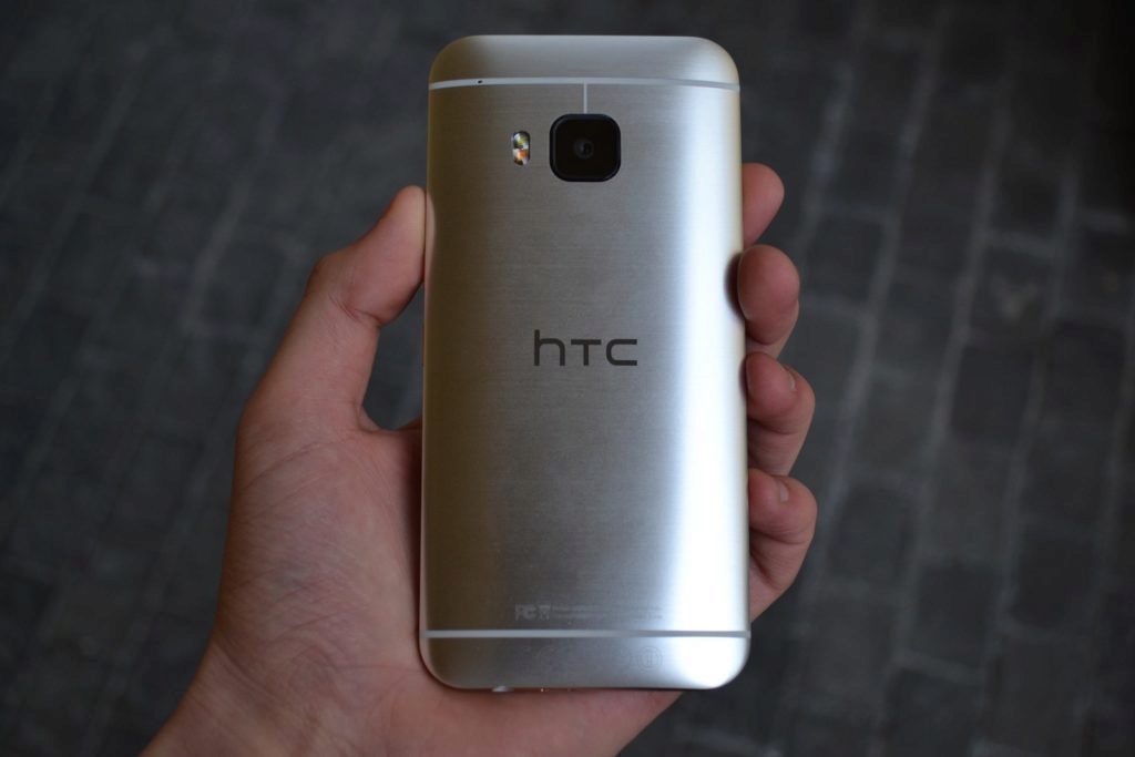 HTC One M9 konstrukce 6