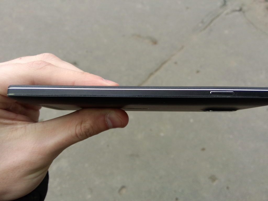 Leagoo Lead 2 vypínací tlačítko