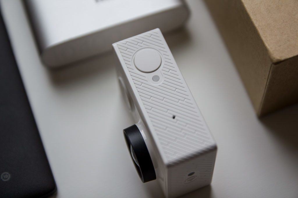 Xiaomi Yi tlacitko spouste
