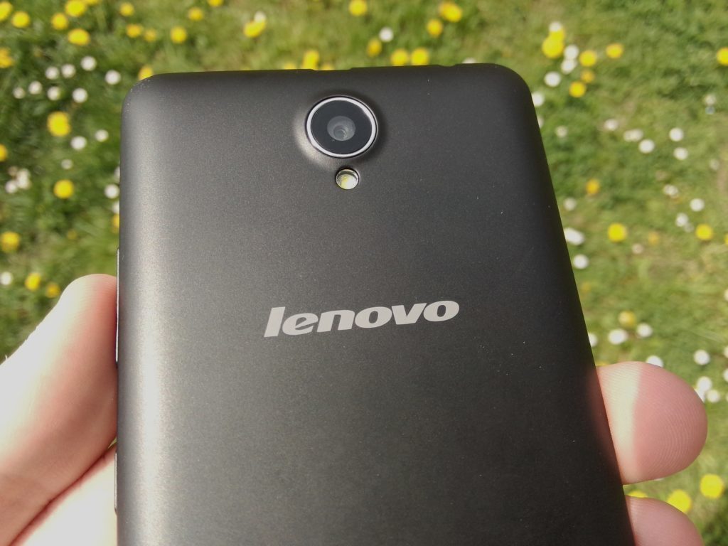 Lenovo A5000 zadní fotoaparát1