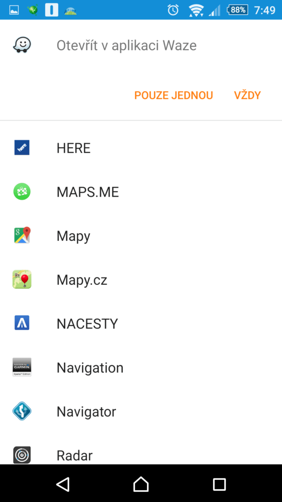 Navitel Navigator nespolupracuje s ostatními aplikacemi