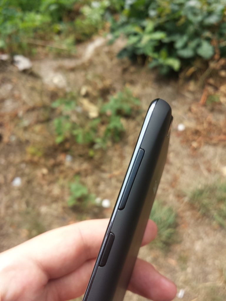 CUBE1 S700 Postranní tlačítka e1437842713210