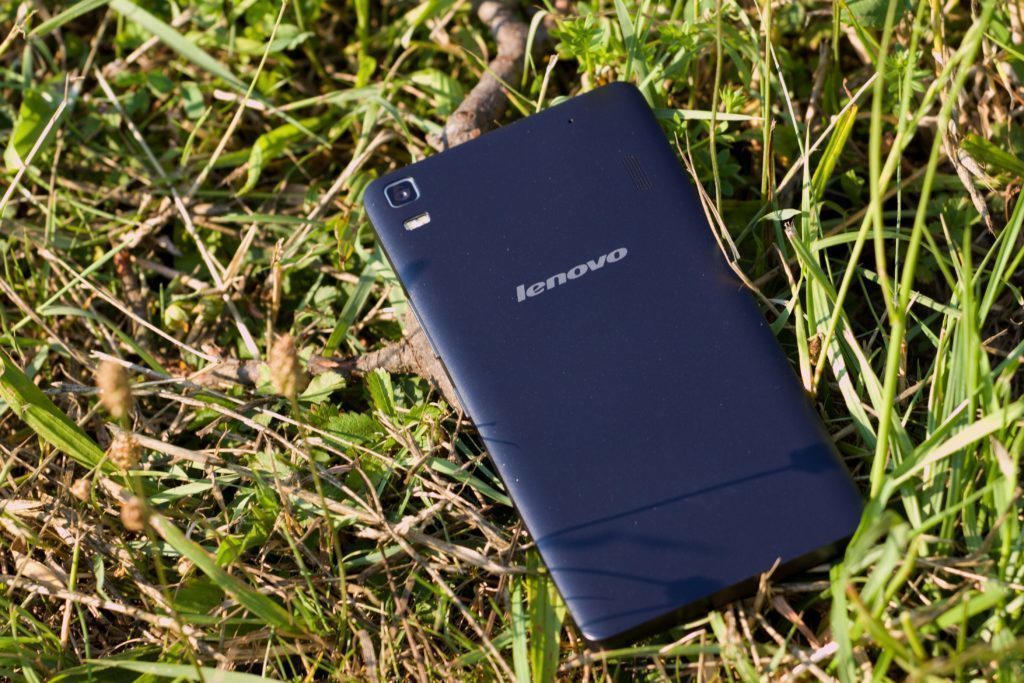 Lenovo A7000 záda 2