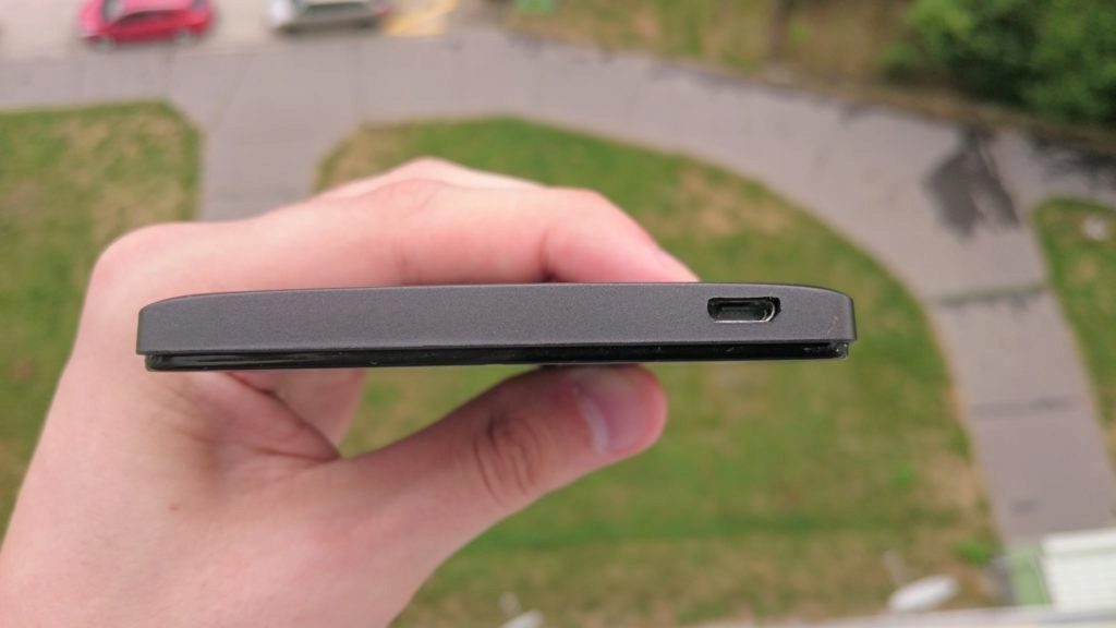 Lenovo P90 microUSB konektor