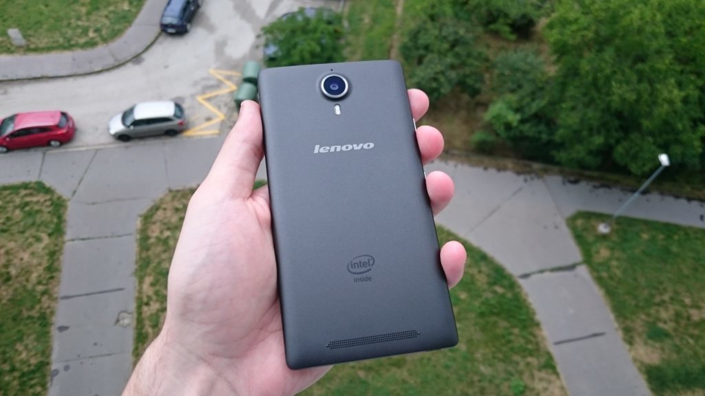Lenovo P90 zadní strana1