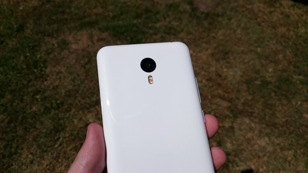 Meizu M2 Note fotoaparát a přisvětlovací LED diody