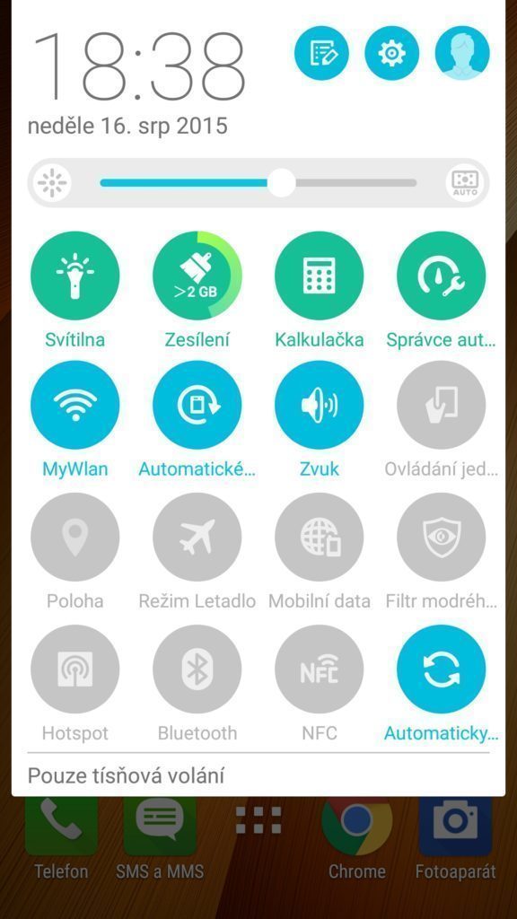 Asus Zenfone 2 notifikační lišta ovládací prvky