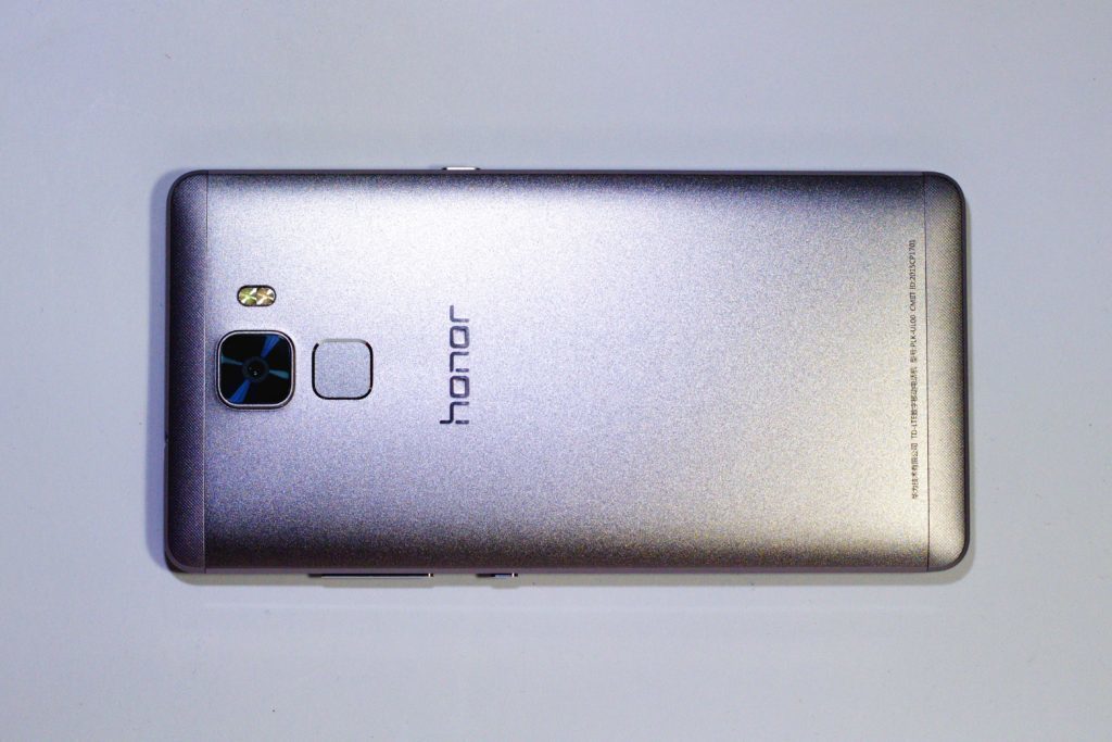 Honor 7 záda 2