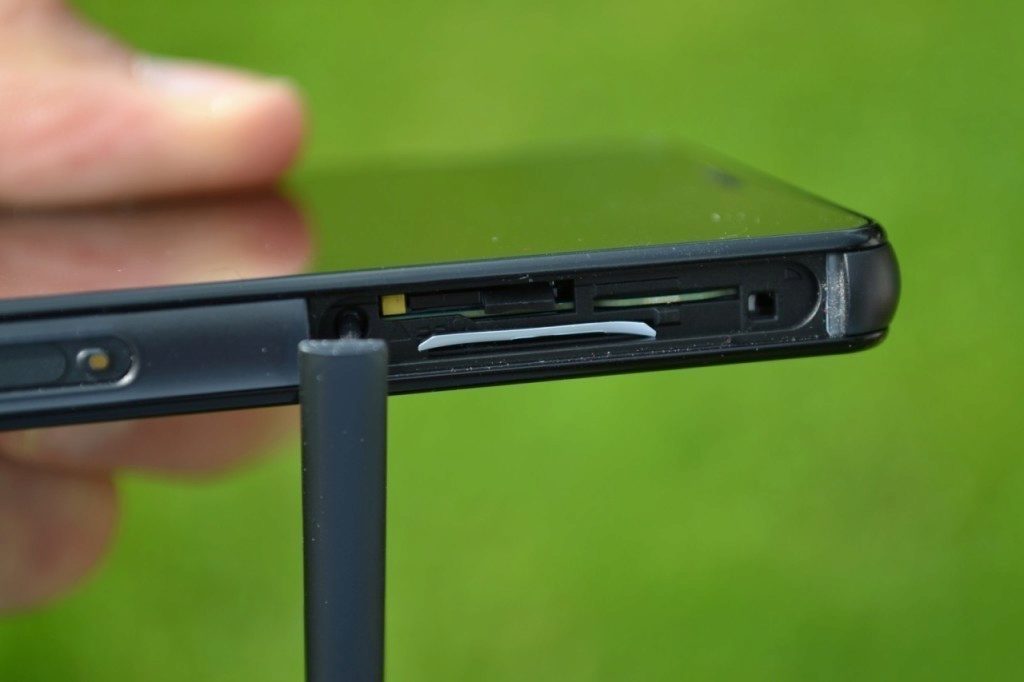 sony xperia z3 compact micro usb konektor a micro sd slot 2