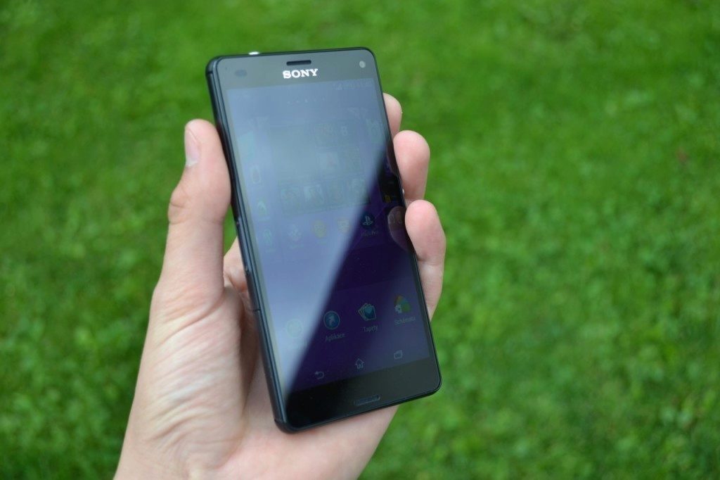 sony xperia z3 compact predni strana telefonu 1