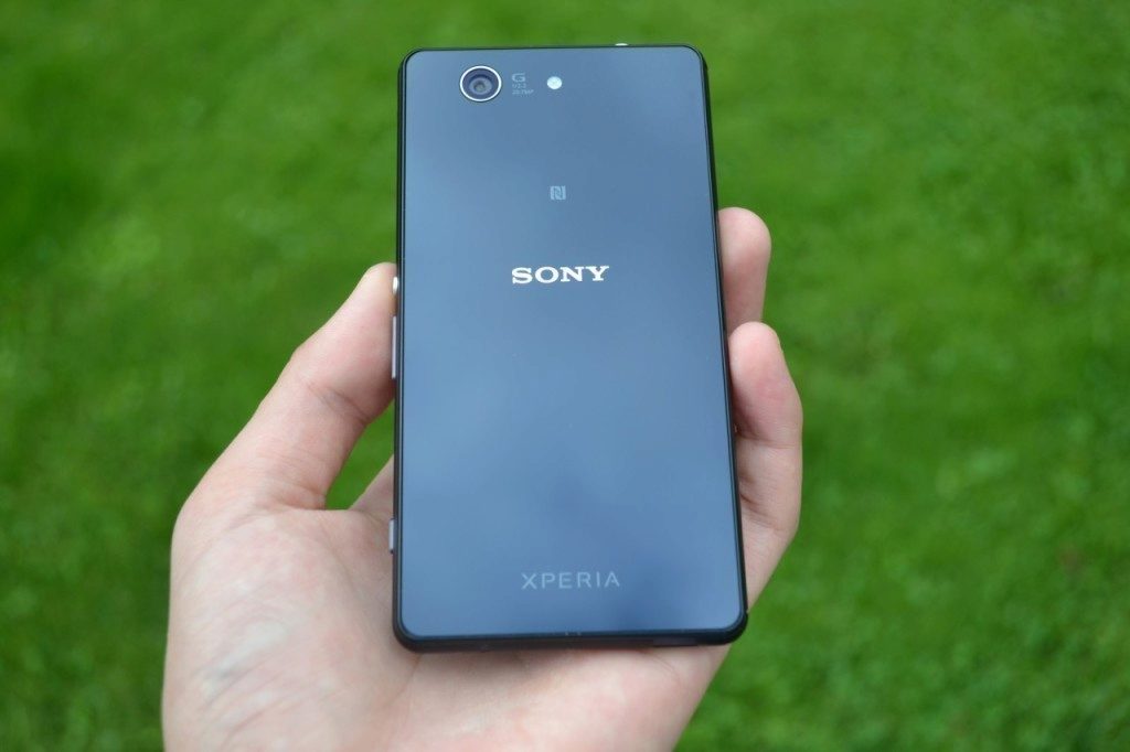 sony xperia z3 compact zadni strana telefonu 4