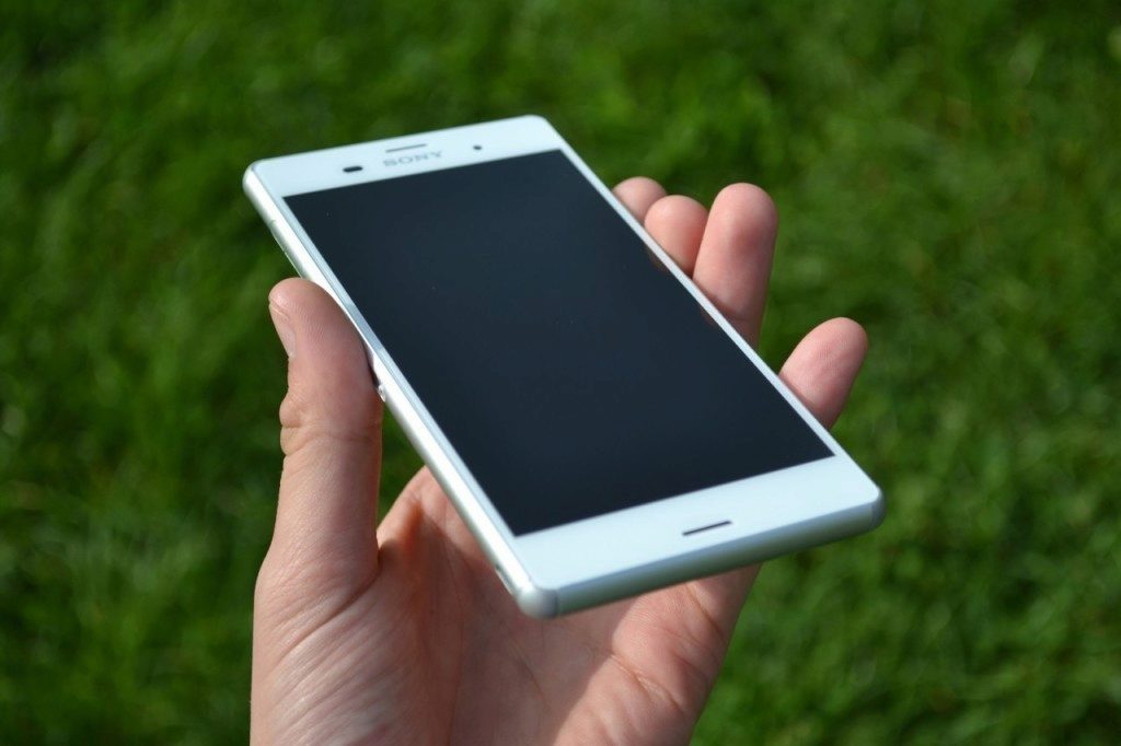 sony xperia z3 predni strana telefonu 2