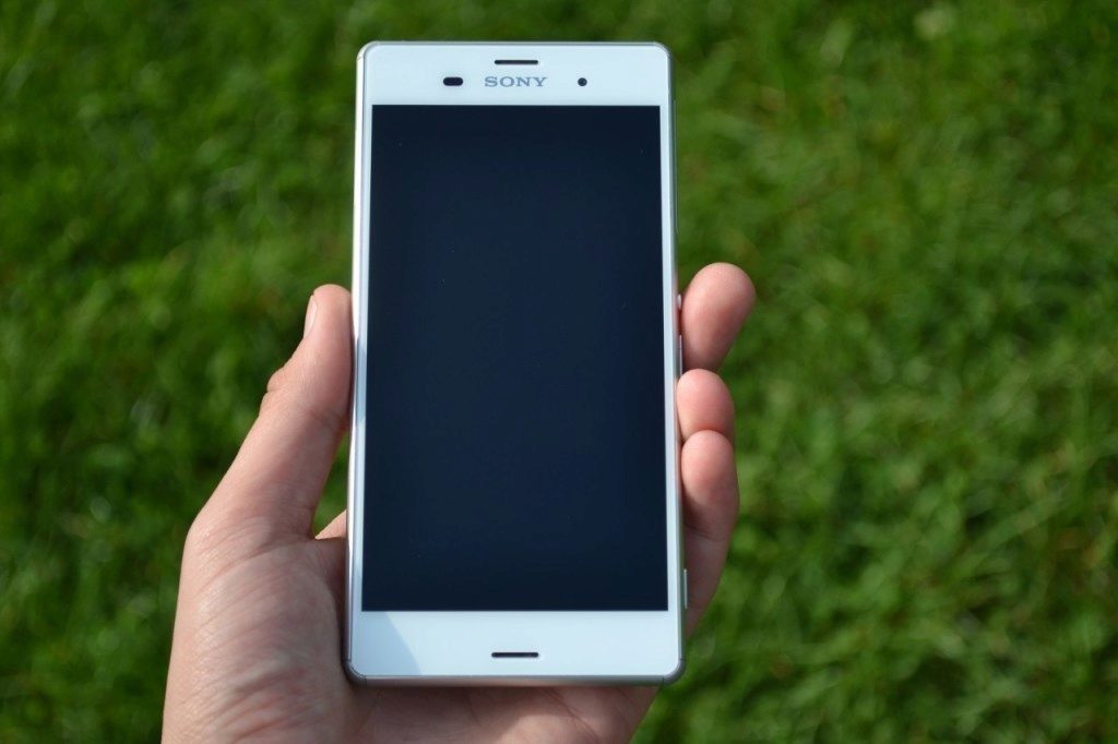 sony xperia z3 predni strana telefonu 3