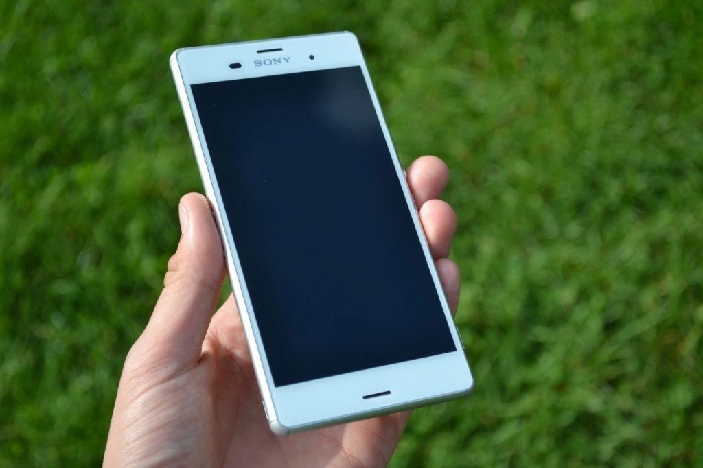 sony xperia z3 predni strana telefonu 4