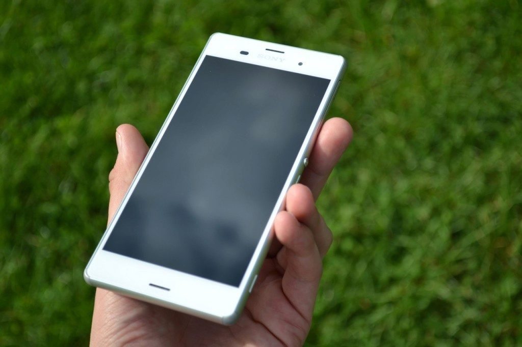 sony xperia z3 predni strana telefonu 5