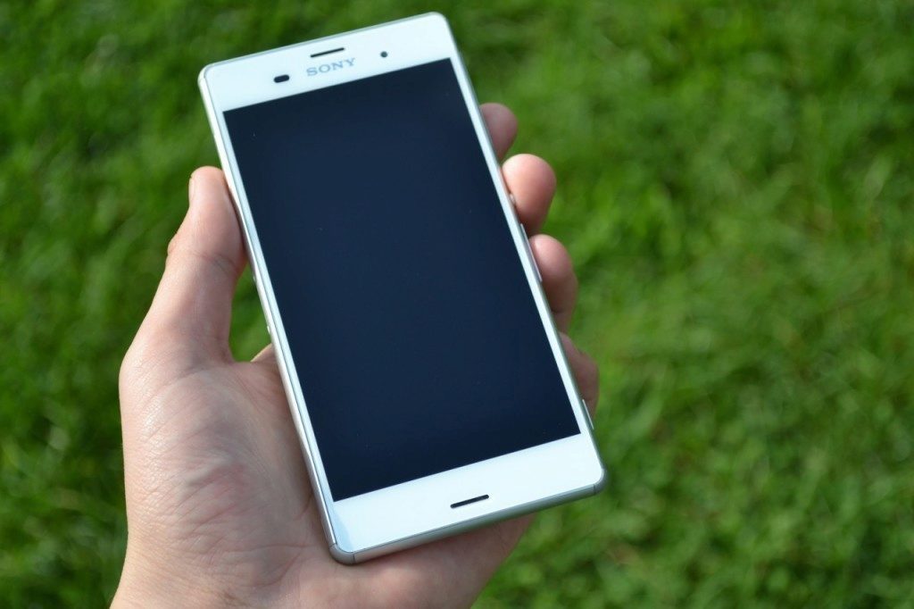 sony xperia z3 predni strana telefonu 9