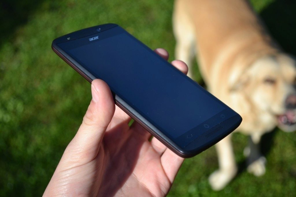 acer liquid e700 predni strana telefonu 6