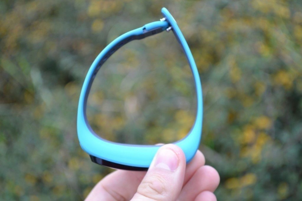 huawei talkband b1 na ruce 1