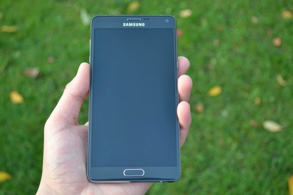 samsung galaxy note 4 predni strana telefonu 6
