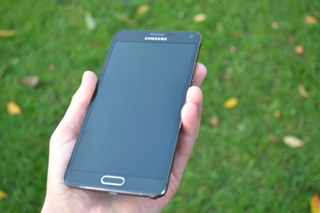 samsung galaxy note 4 predni strana telefonu 7