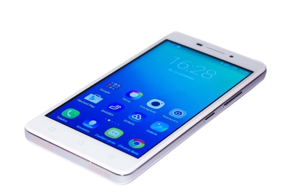 Lenovo Vibe P1m přední strana
