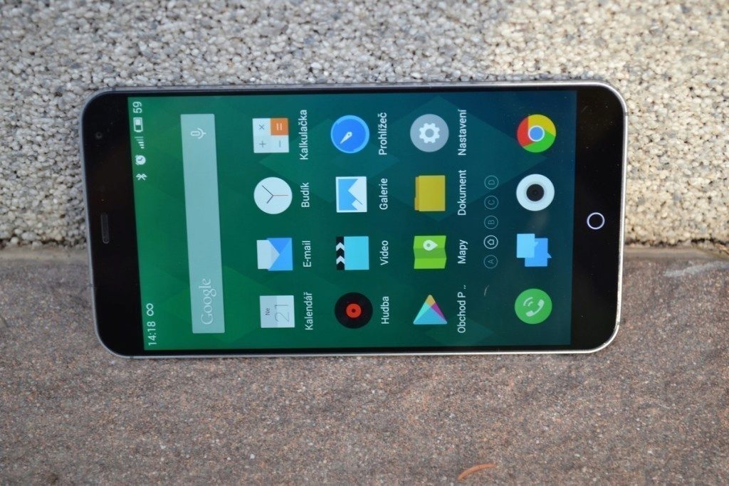Meizu MX4 pohled zepředu 2