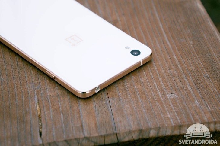 OnePlus X - přední strana (3)