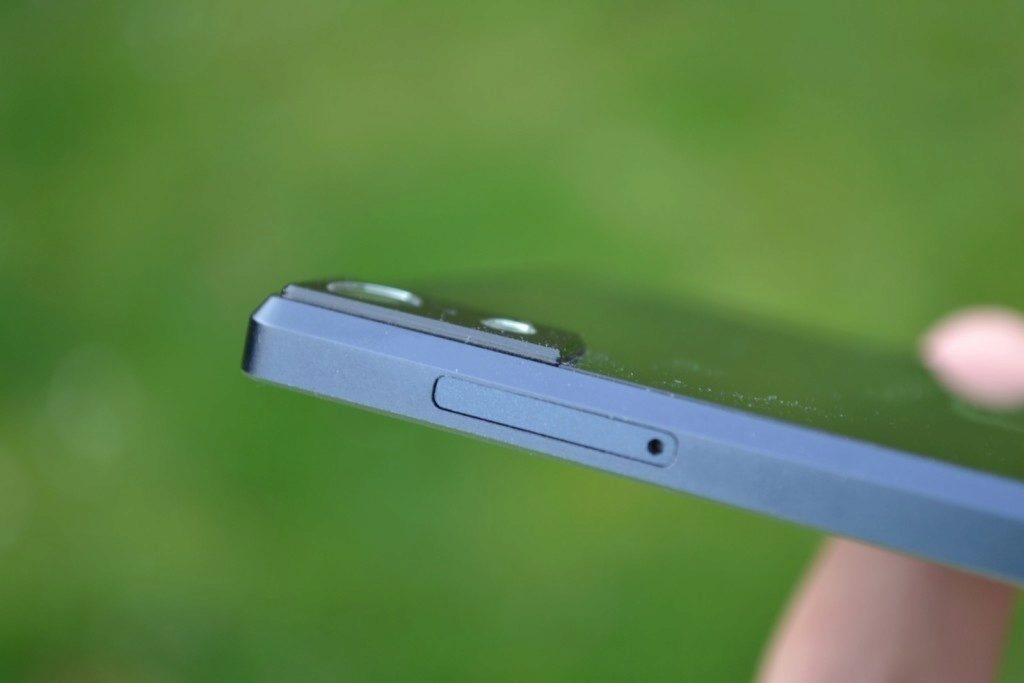 Prestigio Grace šuplík pro MicroSIM