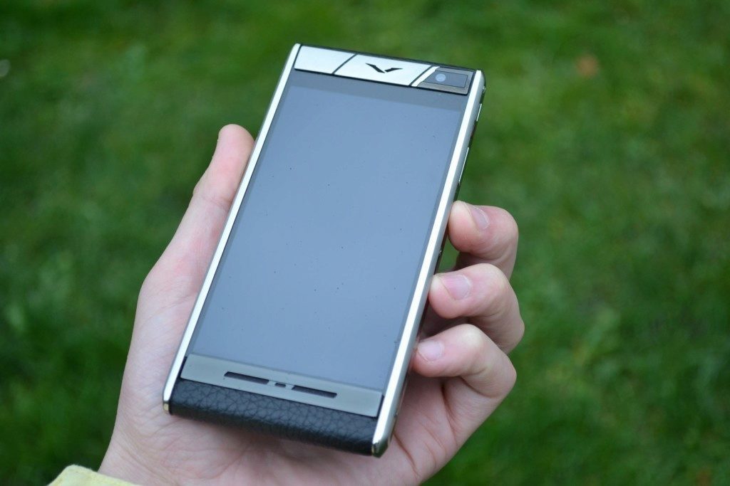 Vertu Aster přední strana telefonu 1
